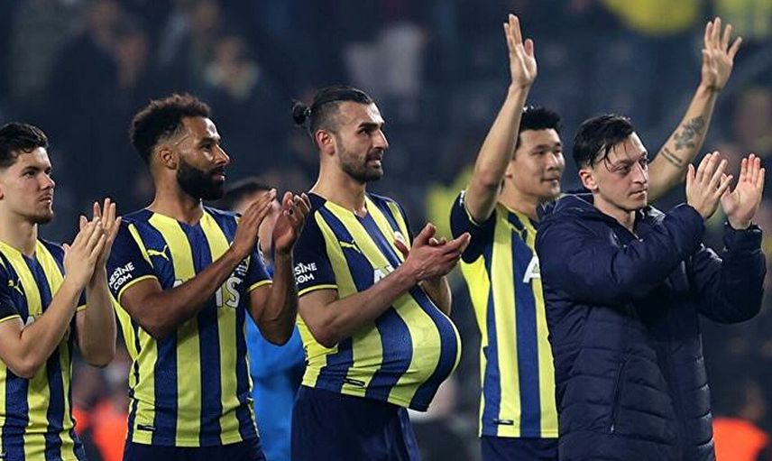 Fenerbahçe'de Beşiktaş Derbisi Öncesi Ferdi Kadıoğlu Sakatlandı!