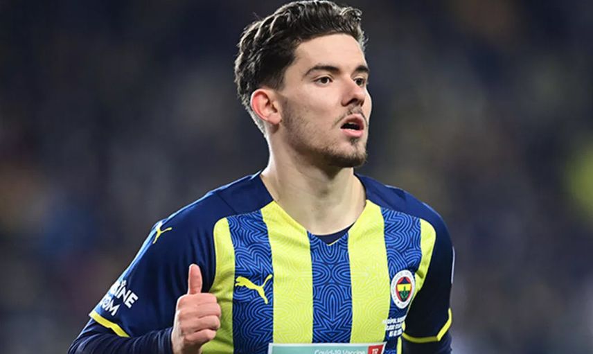 Fenerbahçe'de Ferdi Kadıoğlu, Galatasaray derbisinde taraftarlardan son düdüğe kadar destek olmalarını istedi