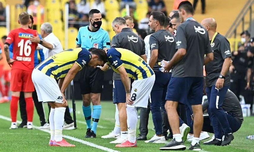 Fenerbahçe'de İrfan Can Kahveci ve Marcel Tisserand Sakatlıkları Nedeniyle 3 Hafta Forma Giyemeyecek!
