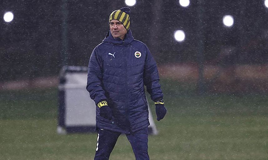 Fenerbahçe'de İsmail Kartal, Alanyaspor deplasmanı öncesi futbolcularıyla kritik görüşme!