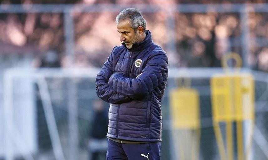 Fenerbahçe'de İsmail Kartal, Alanyaspor maçı öncesi futbolcularıyla kritik bir görüşme gerçekleştirdi