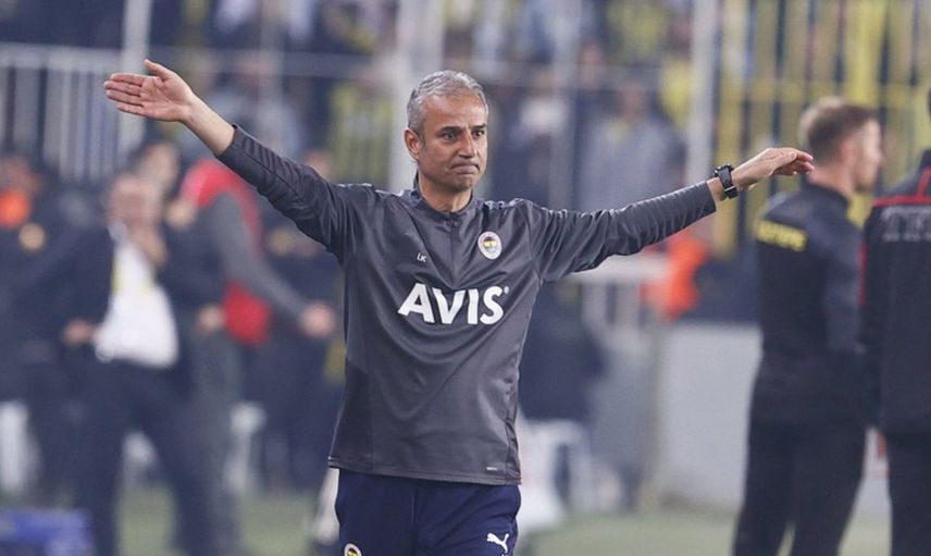 Fenerbahçe'de İsmail Kartal, Göztepe karşısında aldıkları galibiyetin ardından Süper Lig'deki zirve takipleri hakkında konuştu