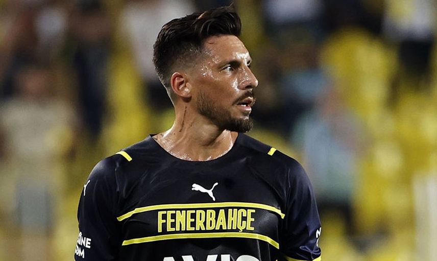 Fenerbahçe'de Jose Sosa İle İlgili Yeni Gelişmeler Yaşanıyor!