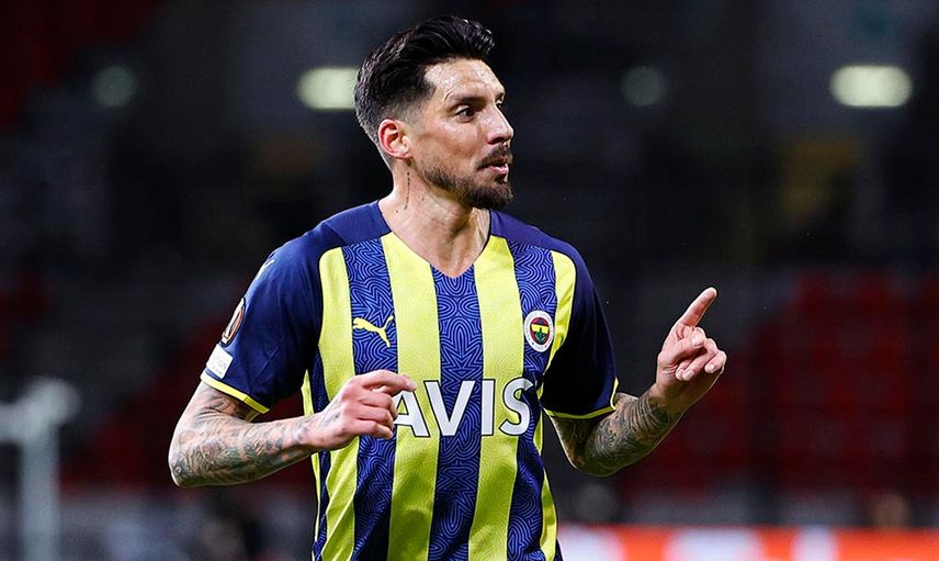 Fenerbahçe'de Jose Sosa'dan Vitor Pereira'ya Mesaj Var!