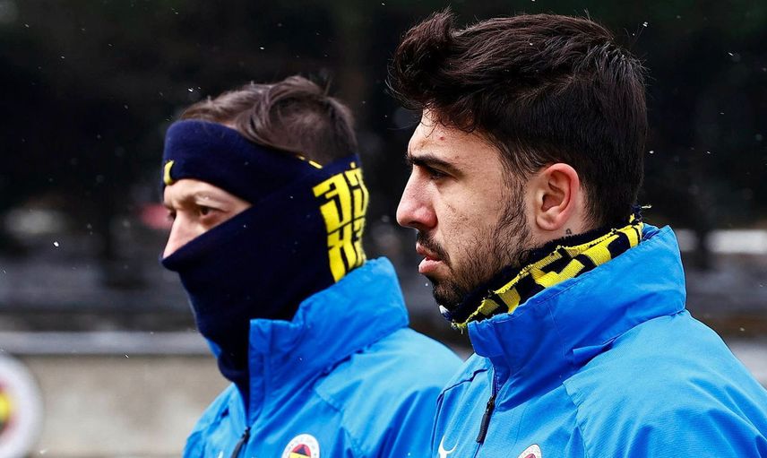 Fenerbahçe'de kadro dışı kalan Mesut Özil ve Ozan Tufan'a tesislerde antrenman yasağı geldi!