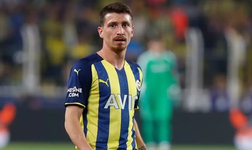 Fenerbahçe'de Mert Hakan Yandaş, A Milli Takım'a çağrılmamış olmasına adeta isyan etti! Fenerbahçe'de oynadığı için çağrılmadığını söylemesi büyük tepki topladı