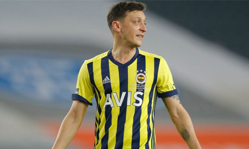 Fenerbahçe'de Mesut Özil Sevinci