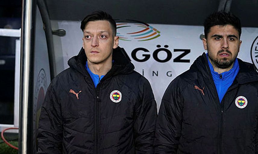 Fenerbahçe'de Mesut Özil ve Ozan Tufan kadroya geri dönse bile kaptanlıkları alınacak!