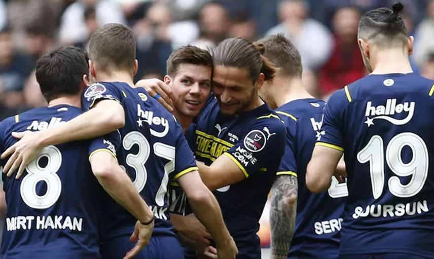 Fenerbahçe'de Miha Zajc'ın iç transferinde anlaşma sağlandı!