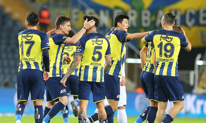 Fenerbahçe'de Sakatlanan İrfan Can Kahveci Sahalardan Uzak Kalacak!