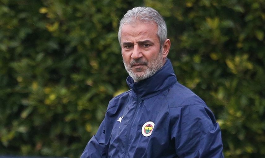 Fenerbahçe'de Teknik Direktör İsmail Kartal, futbolcularını Galatasaray derbisinde kırmızı kart görmemeleri konusunda uyardı