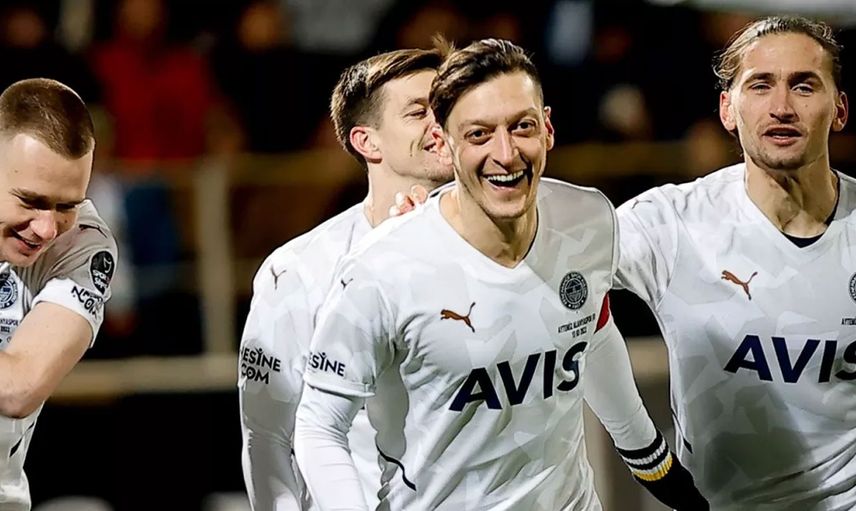 Fenerbahçeli Mesut Özil kariyer rekorunu kırmak üzere!