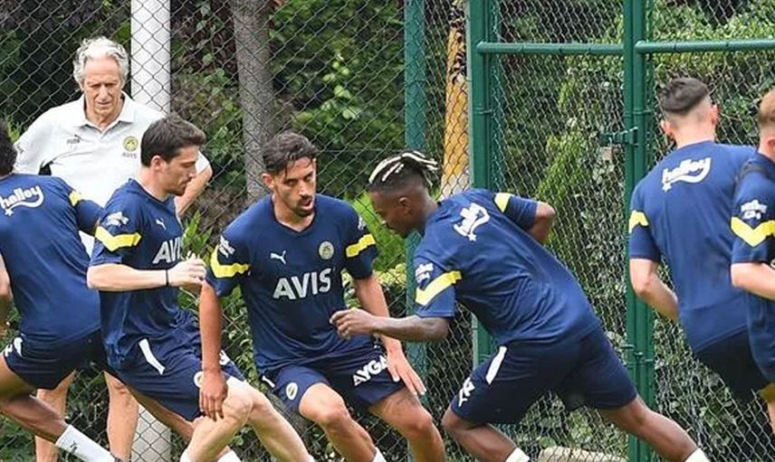 Fenerbahçe'nin Avusturya kampı kadrosu belli oldu! Açıklanan liste taraftarların ilgisini çekti