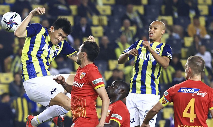Fenerbahçe'nin Kongolu Futbolcusu Marcel Tisserand Milli Takım Kampında Sakatlandı!