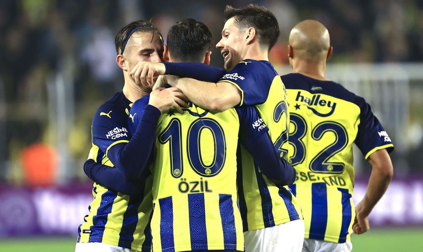 Fenerbahçe'nin Sivaspor Deplasmanı Öncesi Eksikleri Belli Oldu
