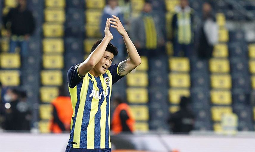 Fenerbahçe’nin yıldızı Kim Min Jae takımdan ayrılıyor mu? Napoli Kim Min Jae transferini bitirdi mi? Napoli Sportif Direktörü Kim Min Jae’nin Fenerbahçe’den transferi hakkında konuştu