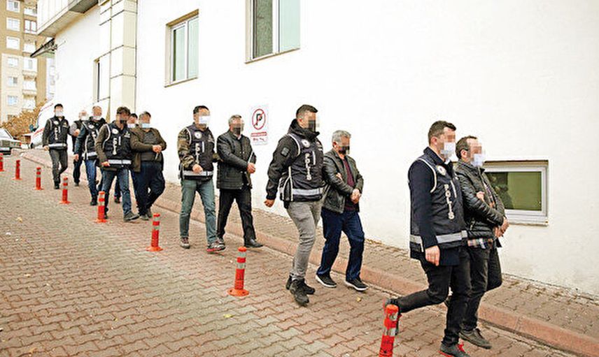 FETÖ'cülerden Akılalmaz Tehdit:' Bize Himmet Vermezseniz İhbar Ederiz'