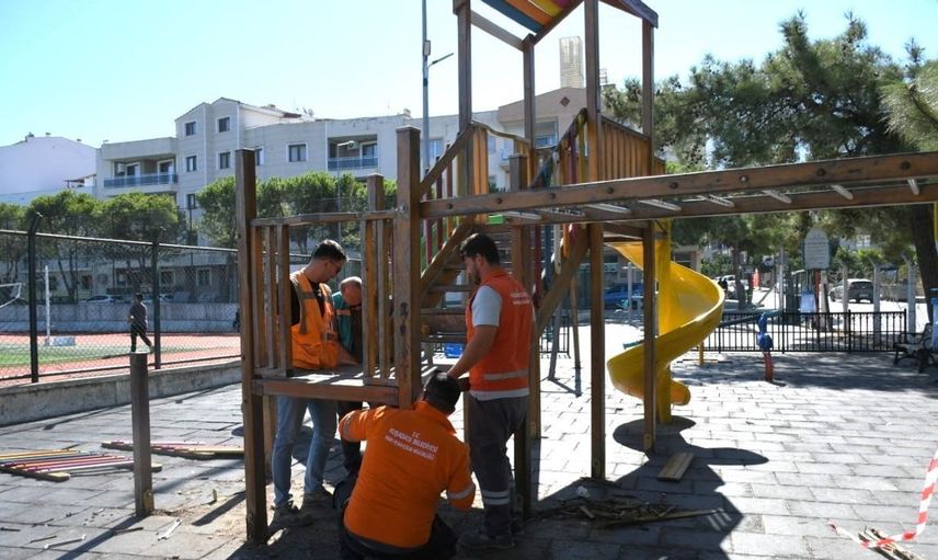 Kuşadası'nda çocuklar için oyun alanları modernize ediliyor