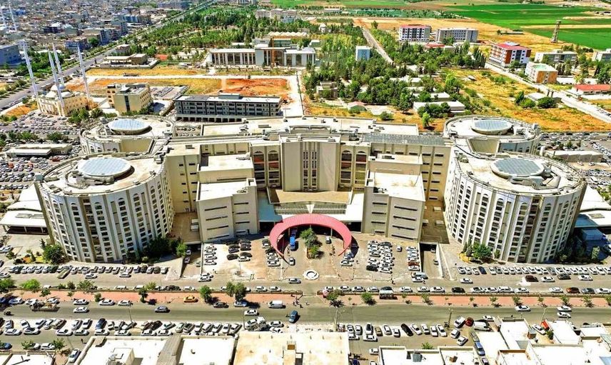Şanlıurfa'da 10 saat süren skolyoz ameliyatı büyük bir başarı elde etti
