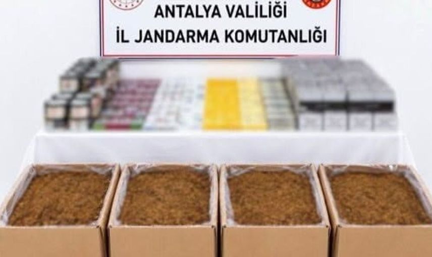Antalya'da üç ilçede kaçak tütün baskını: 400 kilogram tütün ele geçirildi