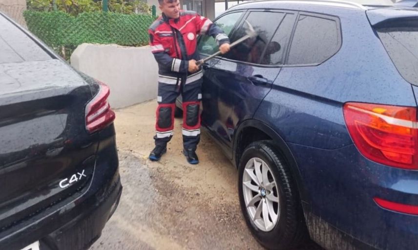 Belen’de kilitli araçta mahsur kalan bebek başarıyla kurtarıldı