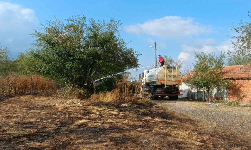 Bilecik'teki yangın, köy evlerine ulaşmadan kontrol altına alındı