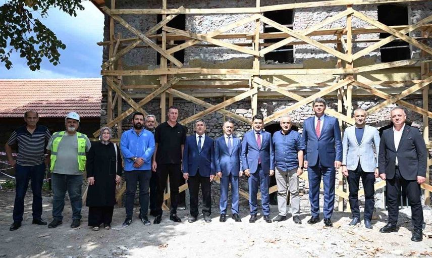 Osman Boyraz, tarihi gar restorasyonunu yerinde inceledi