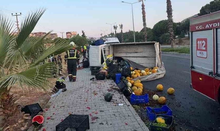 Kuşadası'nda genç sürücü kaza yaptı: İtfaiye ekipleri müdahale etti