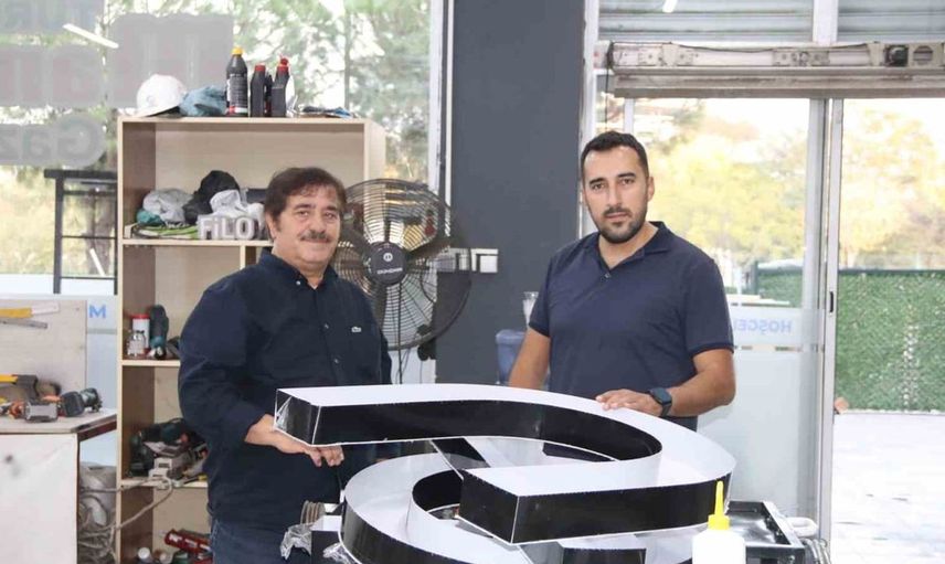Hamit Bulut, Fransa'da kazandıklarını Turgutlu'ya yatırıyor