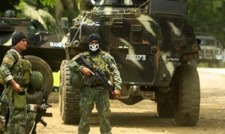 Filipinler'de Askeri Kampa Saldırı: 5 Ölü, 9 Yaralı