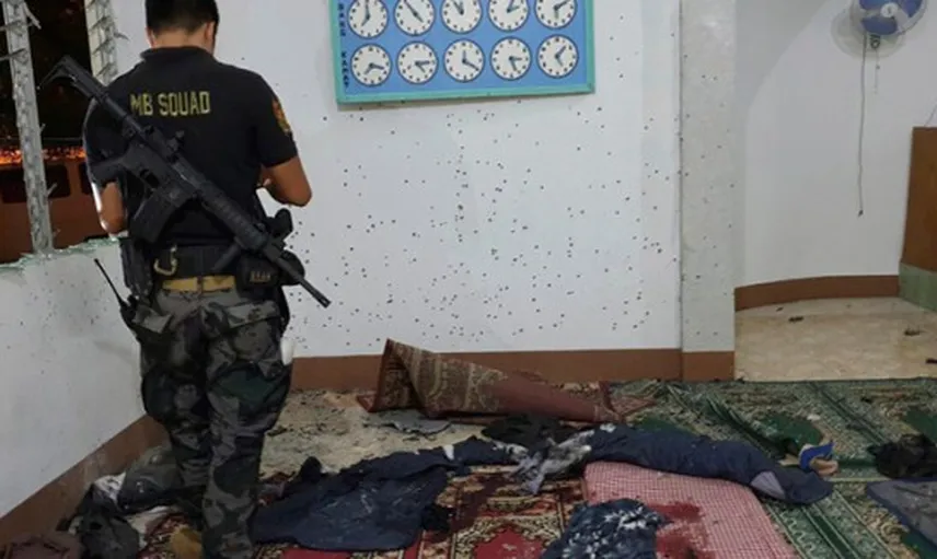 Filipinler'de Cami Saldırısı: 2 Ölü 