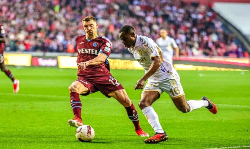 Fırtına, Samsun’da durdu: Trabzonspor Karadeniz derbisinde Samsunspor’a mağlup oldu