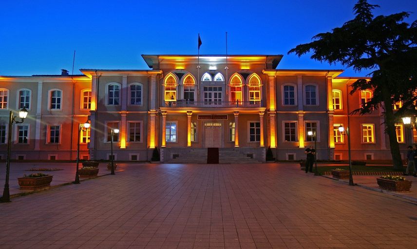 'Fırtına' uyarısı eğitime engel oldu: O ilçede okullar tedbir amacıyla tatil edildi!