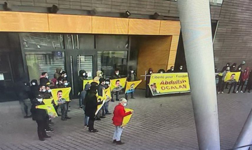 Fransa Polisi PKK Yandaşlarına Müdahale Etti