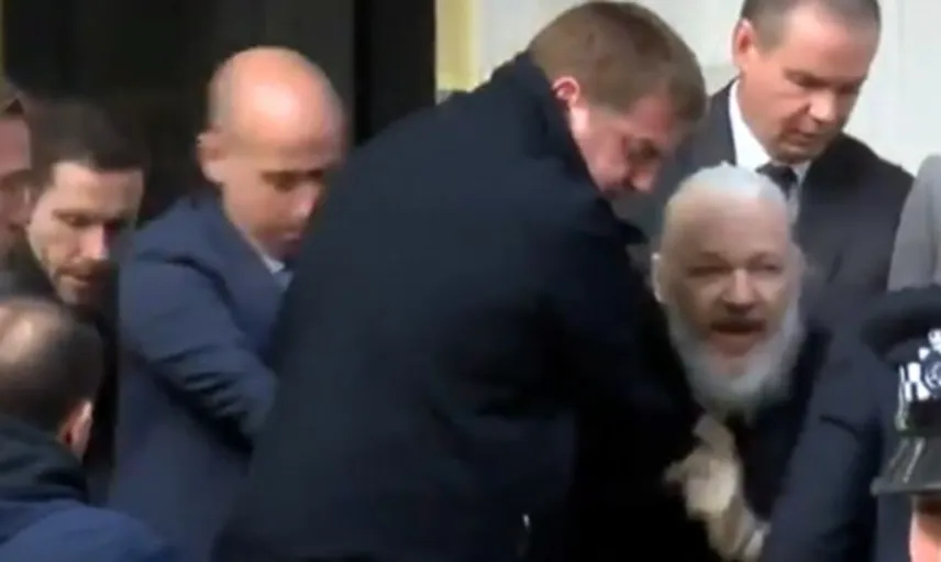 Fransa: Talep Etmediği Sürece Assange'a Sığınma Hakkı Tanıyamayız 