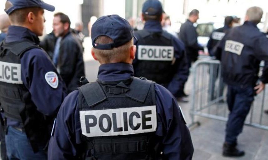 Fransa’da Polise Bıçakla Saldıran Şahıs Öldürüldü