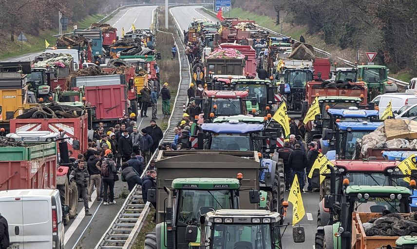 Fransa'daki eylem can aldı: Trafik kazası sonucu 1 kişi hayatını kaybetti