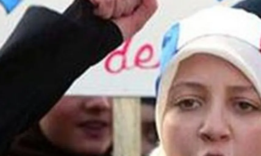 Fransa'dan Skandal Başörtüsü Yasağı