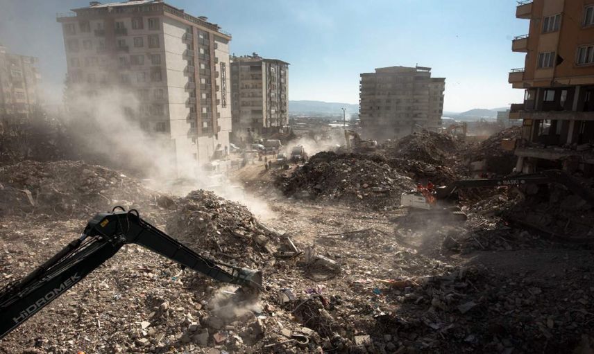 Fransız bilim insanı depremi değerlendirdi: Türkiye 4 metre batıya kaydı