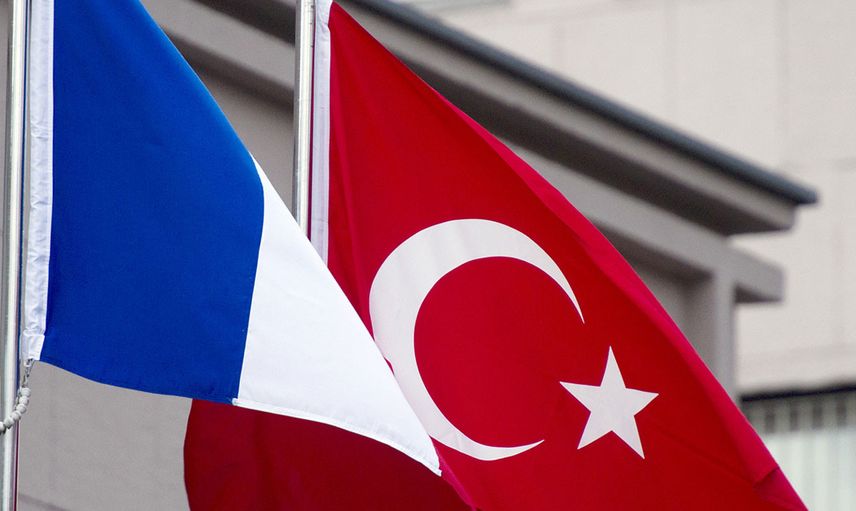 Fransız Medyasından Dikkat Çeken Türkiye İtirafı: Yüzlerce Müslüman Genci Cezbediyor!
