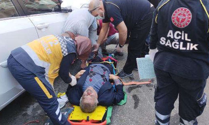 Freni Boşalan Araç, 73 Yaşındaki Motosiklet Sürücüsünü Ezdi Geçti!