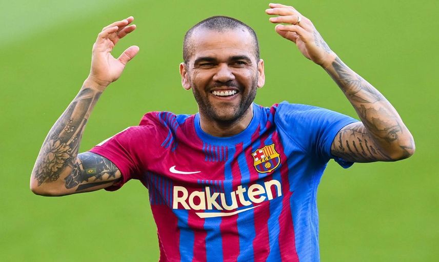 Futbolcu Dani Alves kimdir, nereli ve kaç yaşında? Dani Alves hangi takımlarda formda giydi? Eski Barcelona futbolcusu Dani Alves 4,5 yıl hapis cezasına çarptırıldı