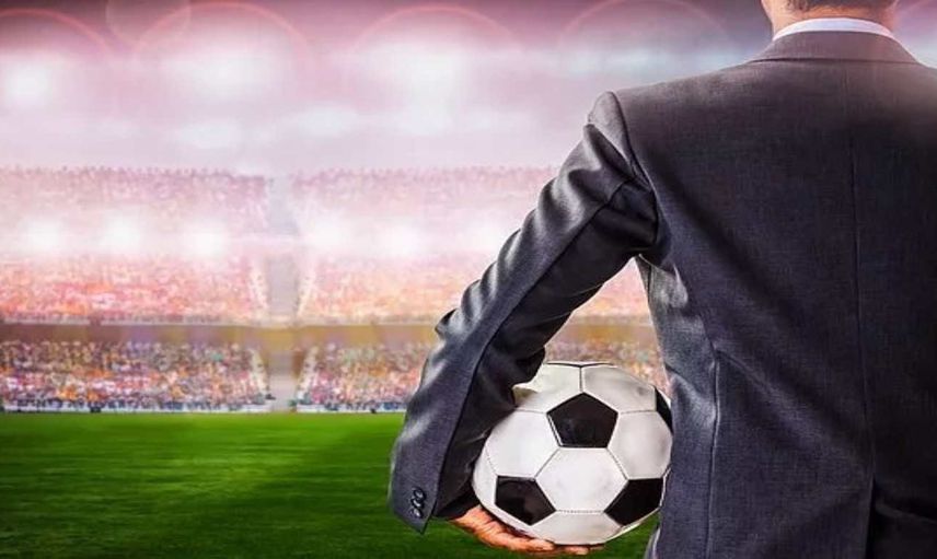 Futbolcu menajeri nedir, nasıl olunur? Futbolcu menajeri görevleri nelerdir, ne iş yaparlar? Futbolcu menajeri olma şartları ve maaşları