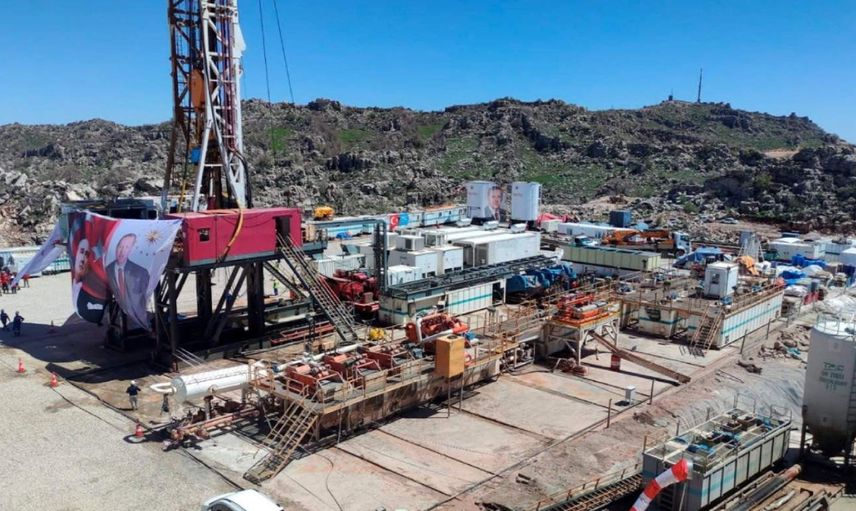 Gabar enerji yuvasına dönüştü: Su kuyusundan bile petrol fışkırıyor