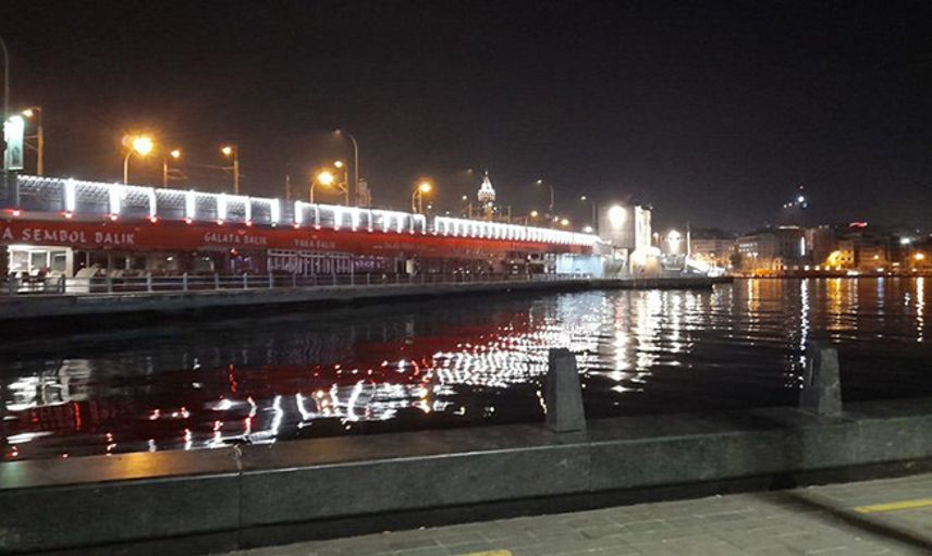 Galata Köprüsü’nden Düşen Bir Kişi Boğuldu