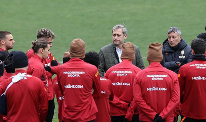 Galatasaray Başkanı Burak Elmas, Fenerbahçe derbisi öncesi futbolcularla konuştu!