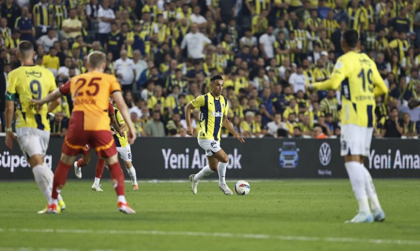 Galatasaray derbisinde yokları oynadı: Mourinho, Sebastian Szymanski’nin biletini kesti