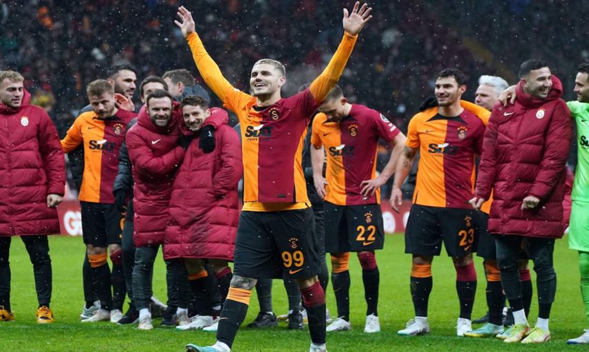 Galatasaray sol gösterip sağ vurdu: Paredes beklenirken Fred geliyor