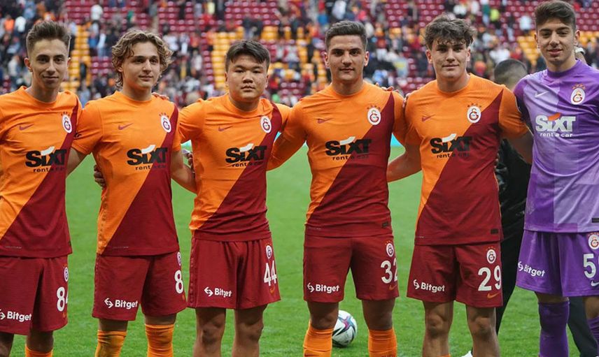 Galatasaray Teknik Direktörü Domenec Torrent, Yeni Malatyaspor maçında genç futbolcuları kadroya almadı!
