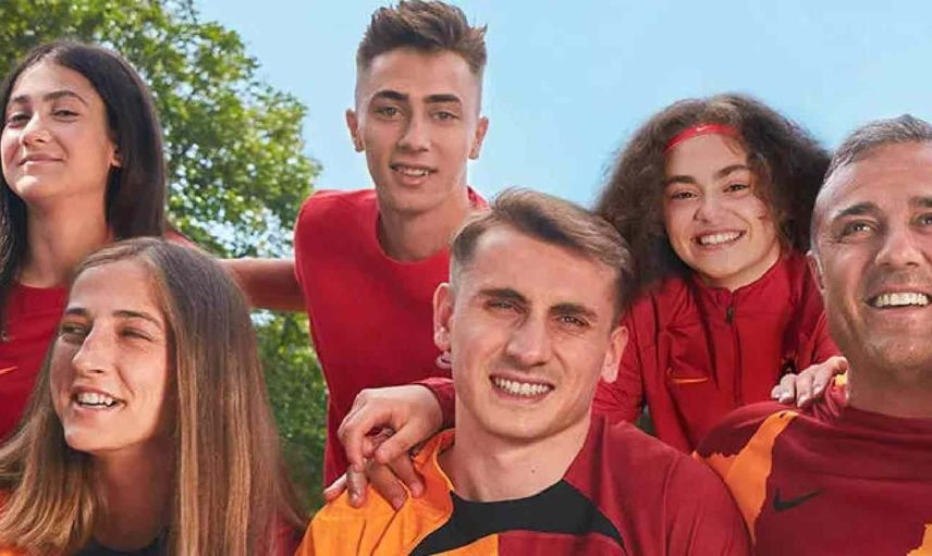 Galatasaray yeni sezon formaları satışa çıktı mı? GS yeni forma resimleri ve satış fiyatları